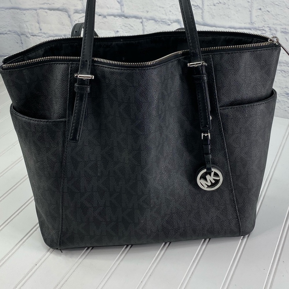 Michael Kors Hand Bag